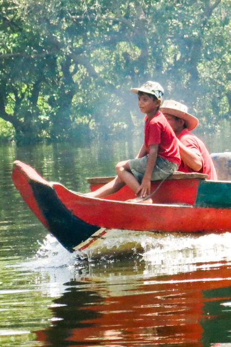 Village flottant au Cambodge.
