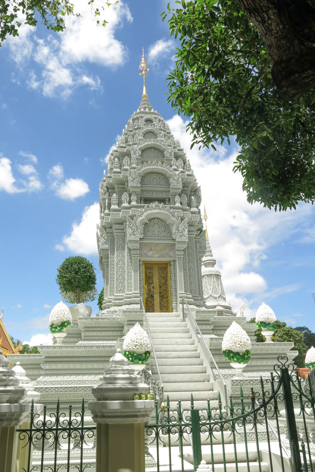 Stupa au Palais royal du Cambodge.