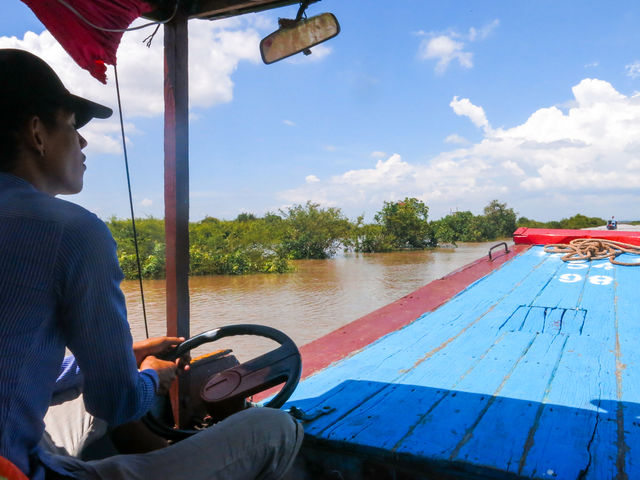 Villages flottants sur le lac Tonlé Sap au Cambodge.